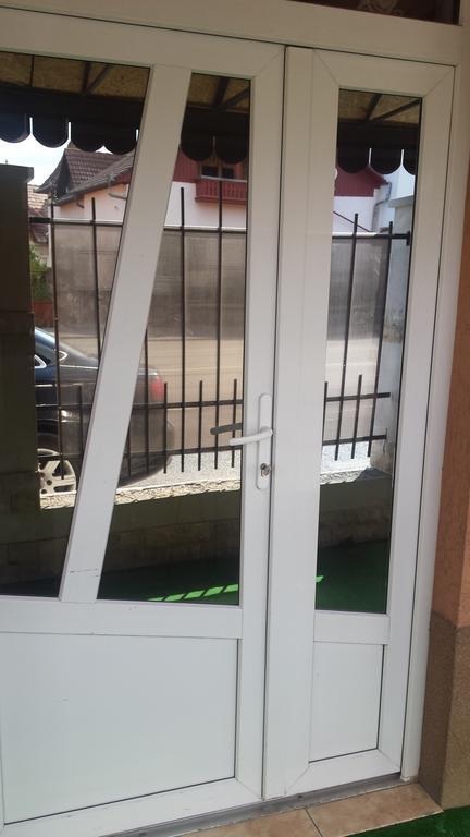 קלוז'-נאפוקה Guest House Andrei מראה חיצוני תמונה