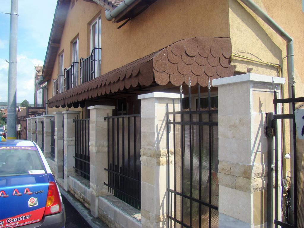 קלוז'-נאפוקה Guest House Andrei מראה חיצוני תמונה