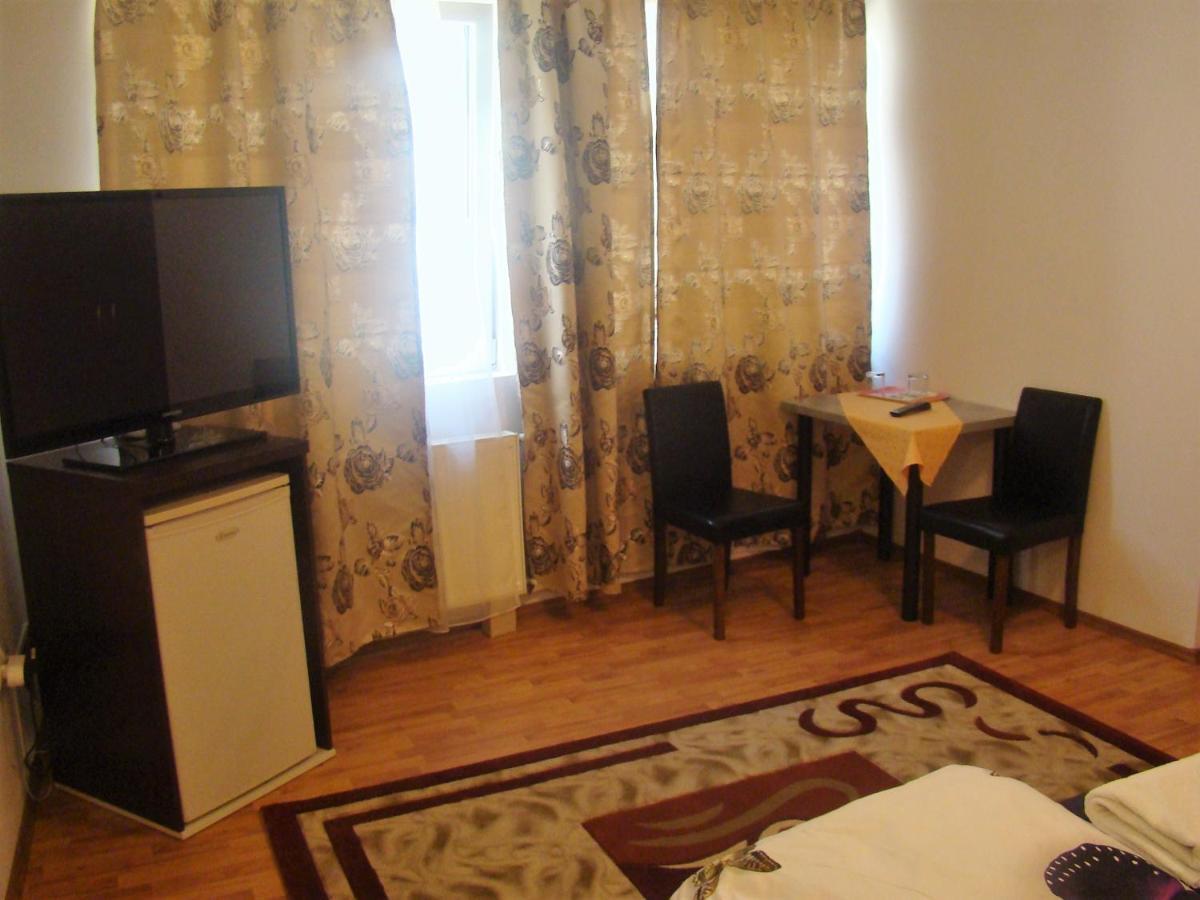 קלוז'-נאפוקה Guest House Andrei מראה חיצוני תמונה